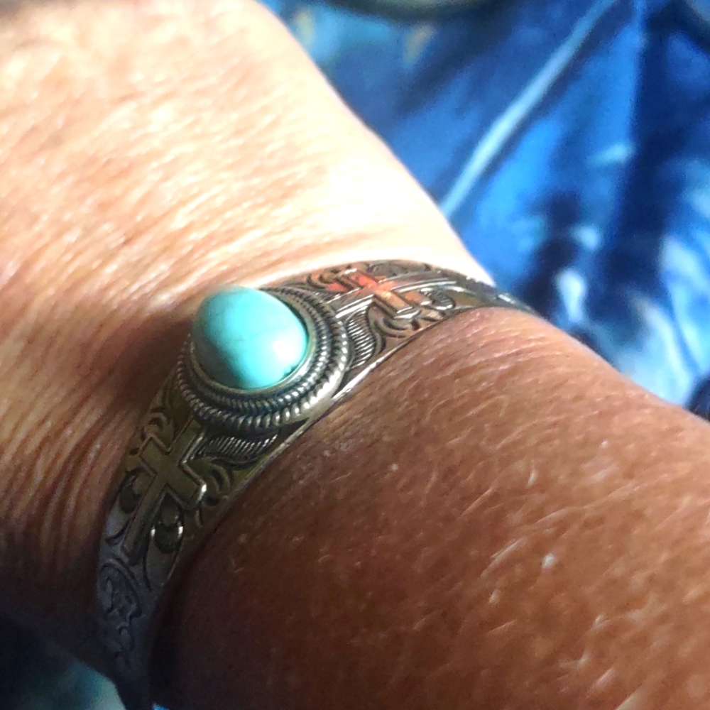 Single stone faux turquoise cuff